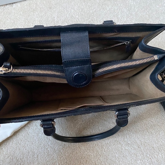 **AUTHENTIC GUCCI ARABESQUE HANDBAG** - Picture 12 of 16